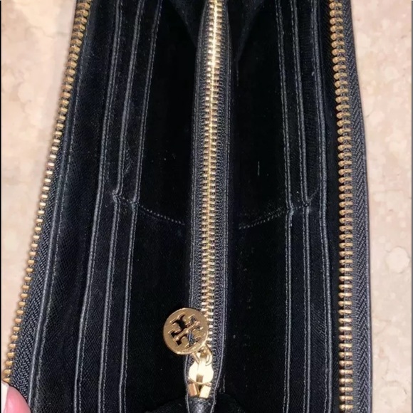 Authentic Tory Burch zip leather wallet - Picture 5 of 6